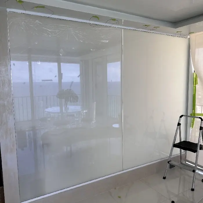 Professional window tinting installation process Miami